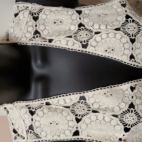 2b Bebe Crochet Style Vest - Picture 2 of 7